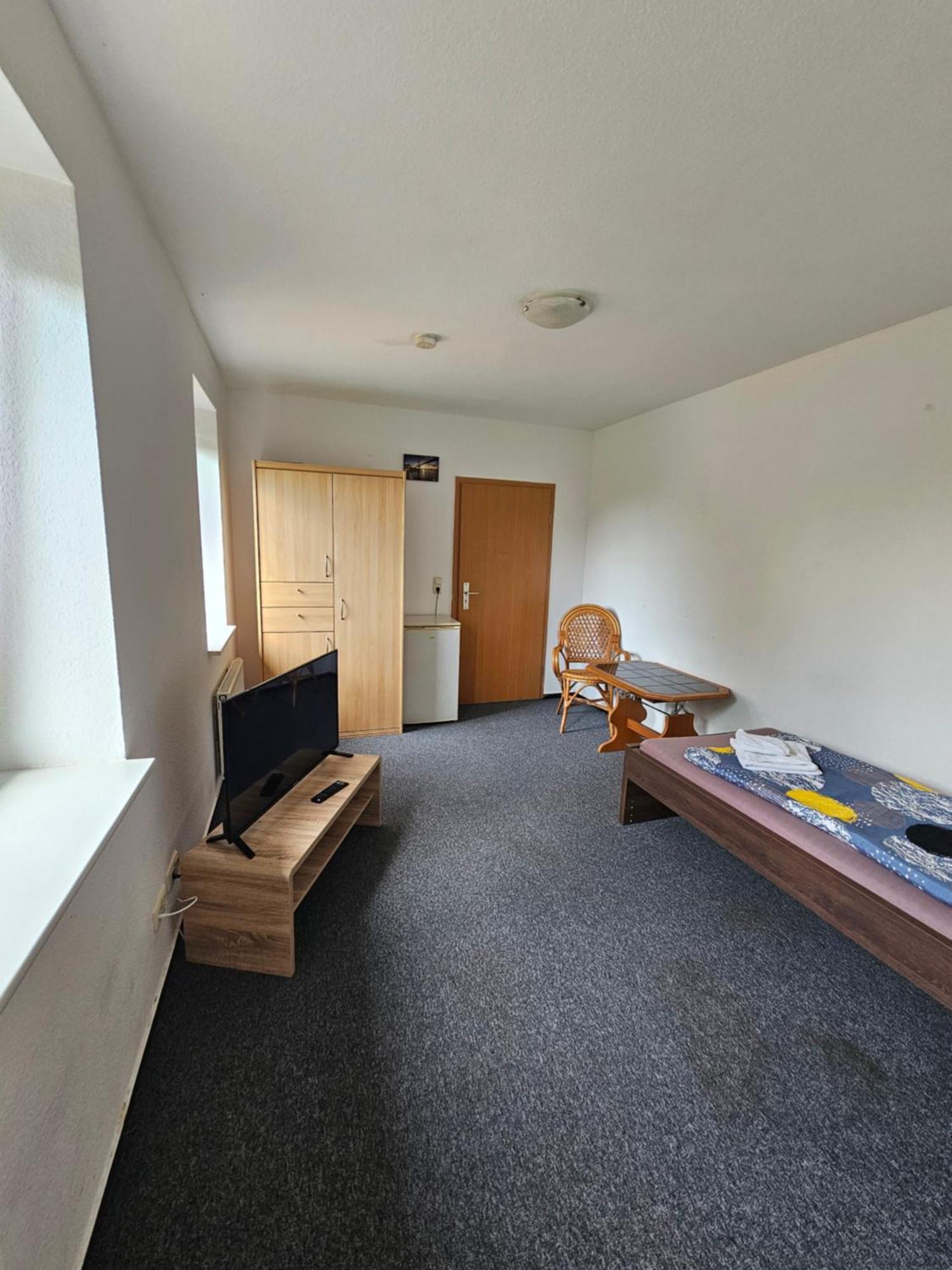 Einfache Ubernachtung Mit Eigenem Bad Guest house *